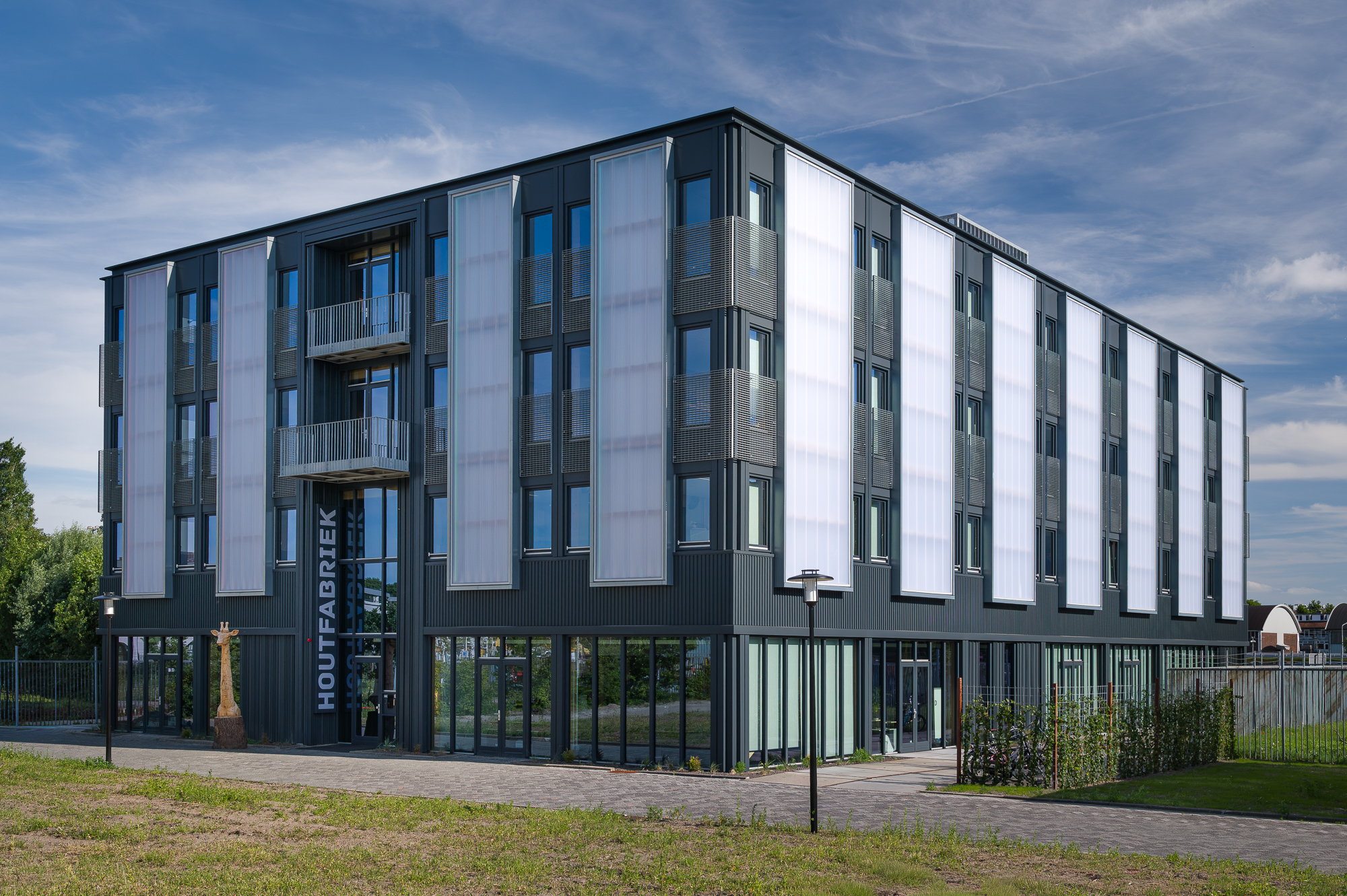 HoutFabriek Utrecht: a striking facade connecting sustainability and design